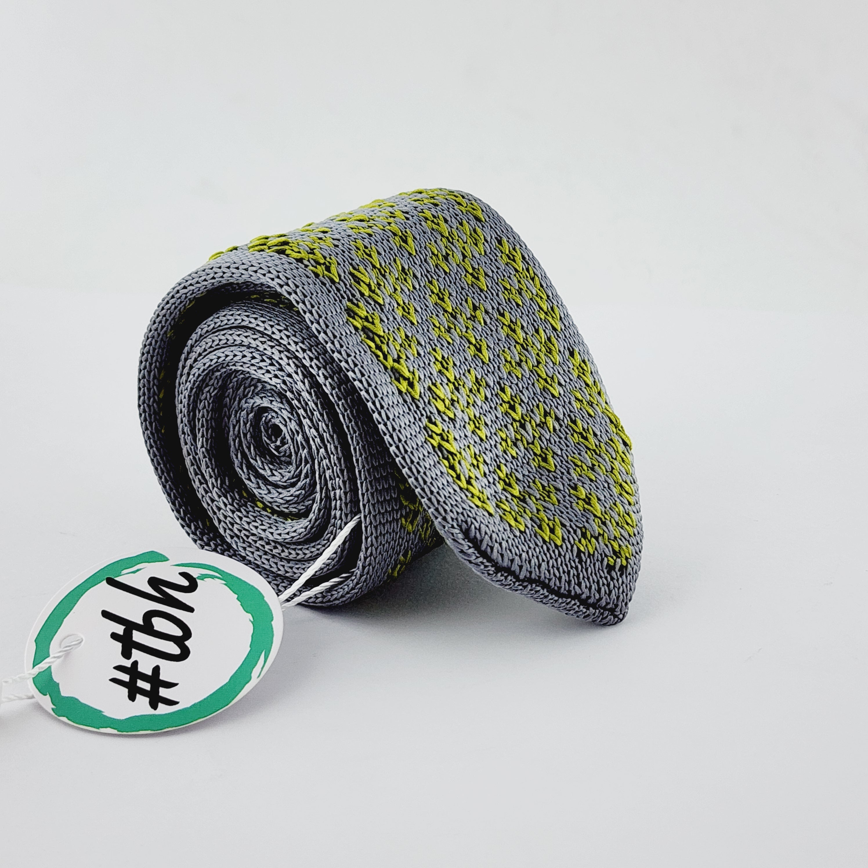 necktie brooch
