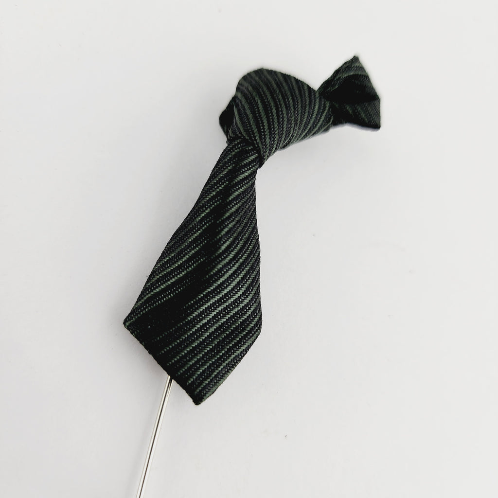 PLAIDED TIE BROOCH