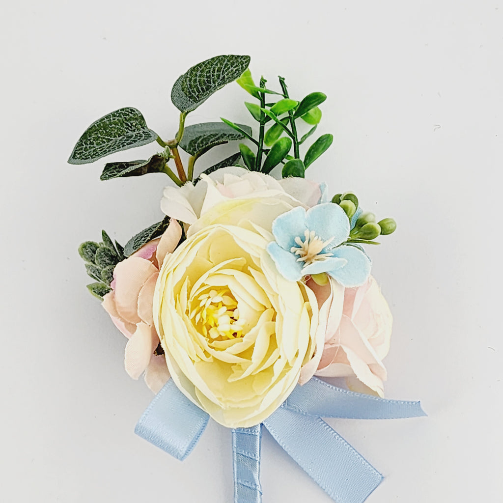 PETALPRIDE CORSAGE