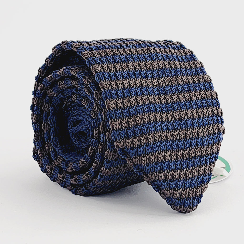 THE THREADED GENTLEMAN