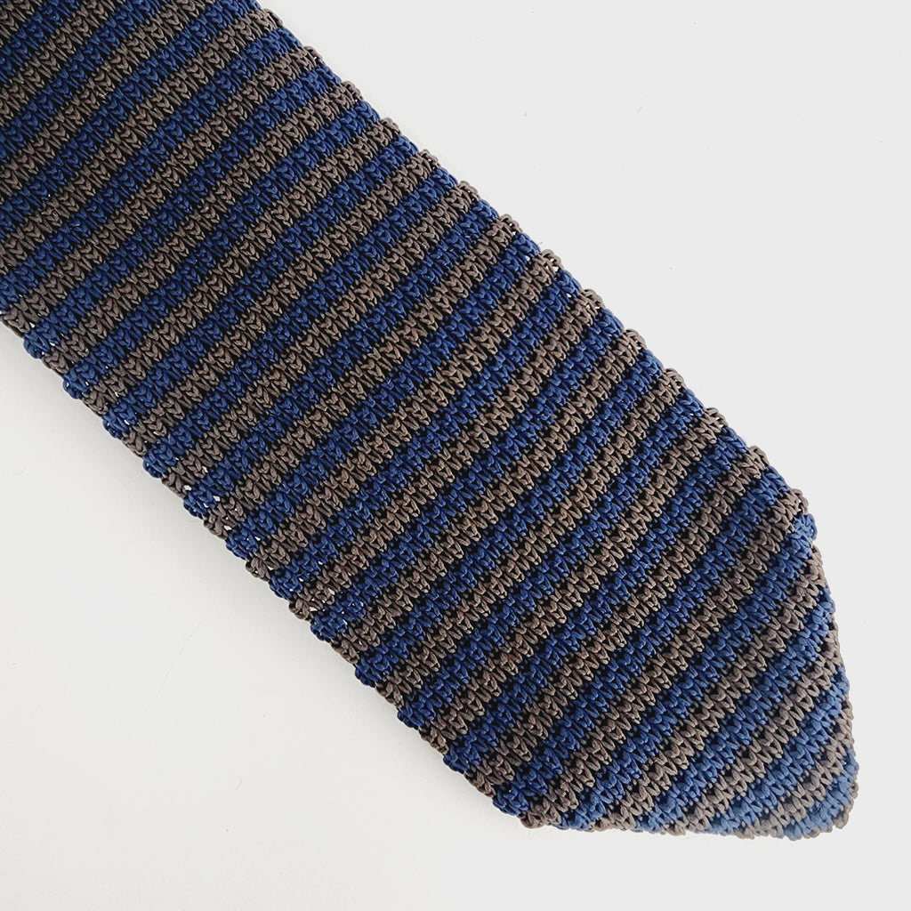 THE THREADED GENTLEMAN