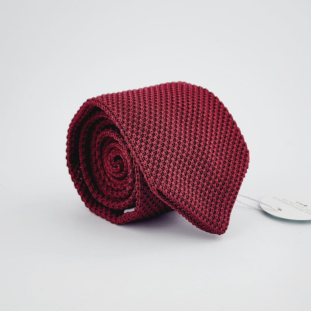 TIED & TRUE - MAROON