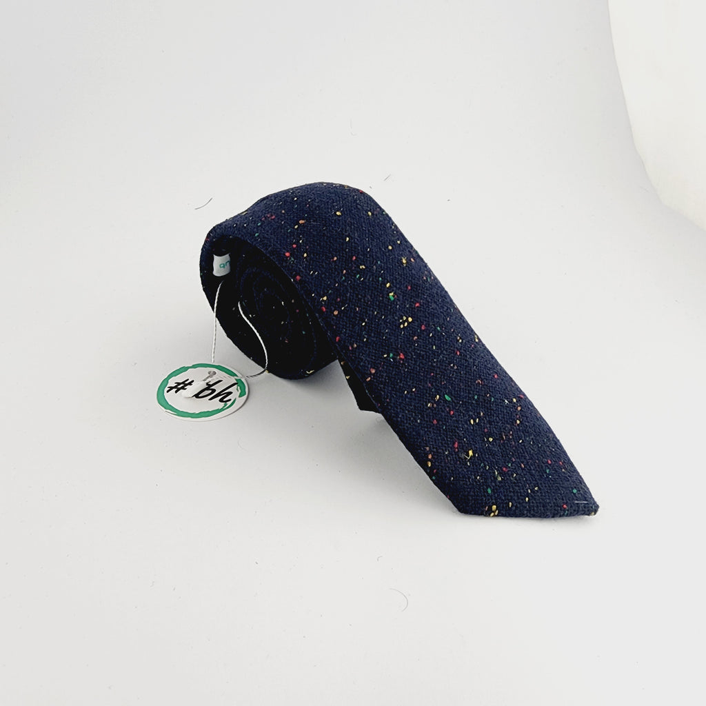 TWEED TOUCH