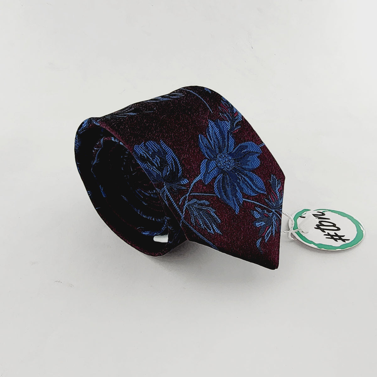 BURGUNDY GARDEN TIE