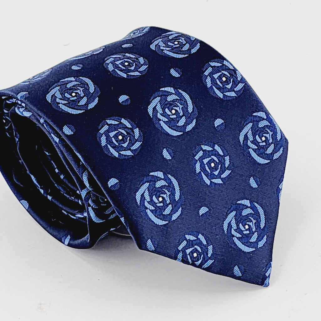 THE TAILORED TIE
