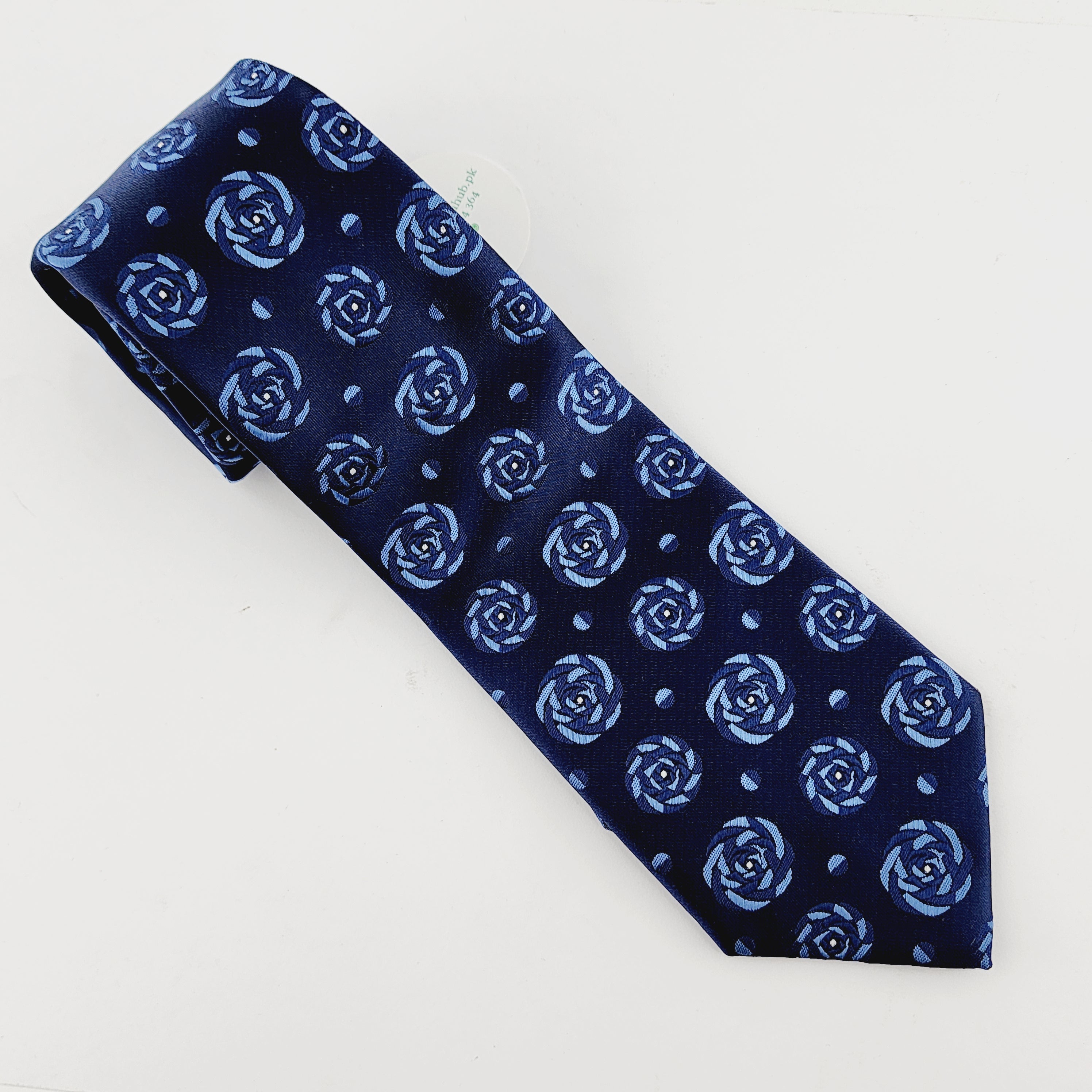 THE TAILORED TIE