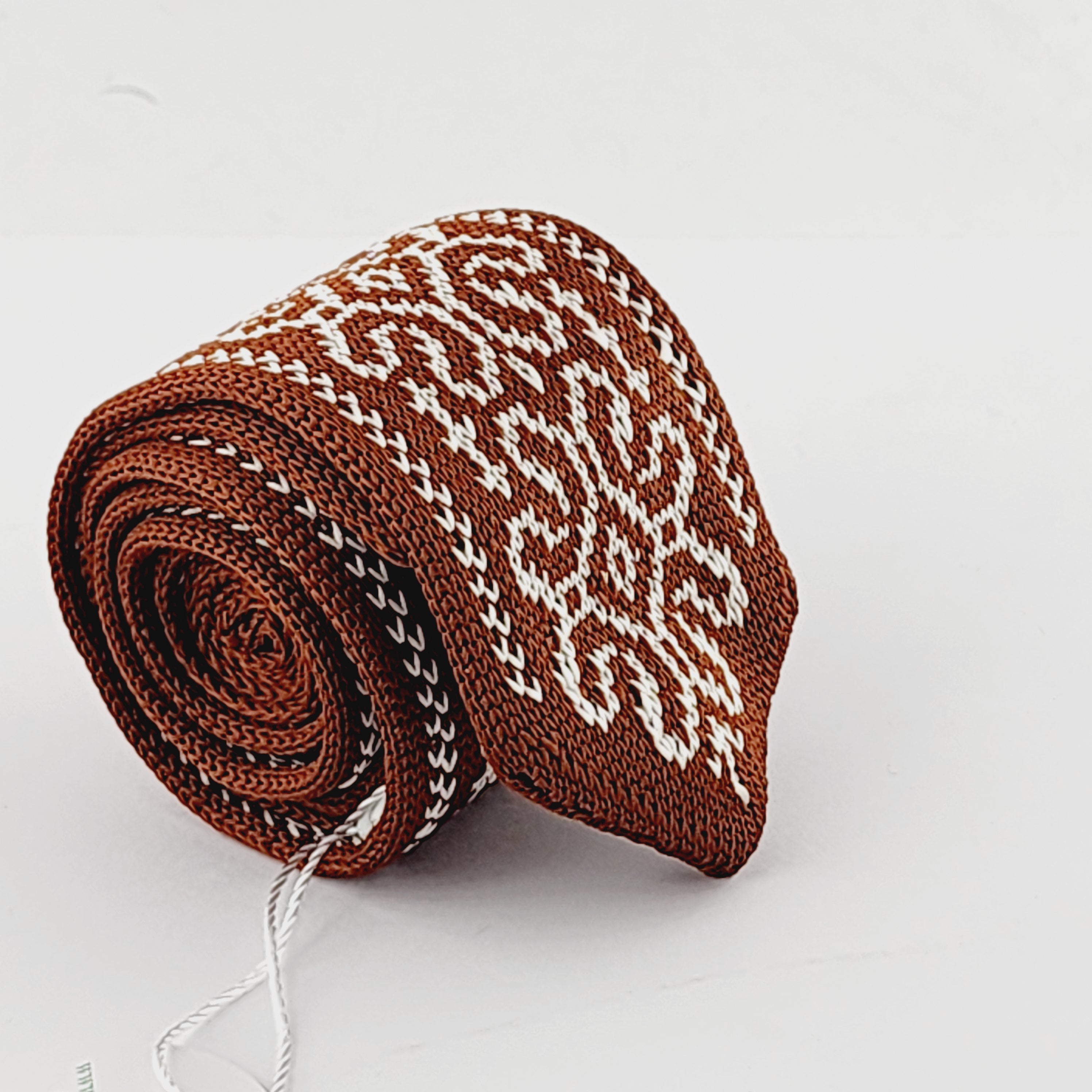 THE KNIT LINE