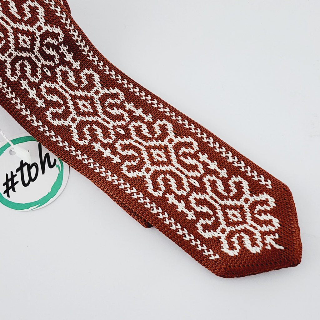 THE KNIT LINE