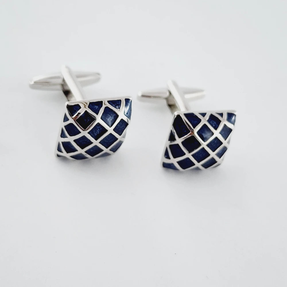CUFFLINK - CL055