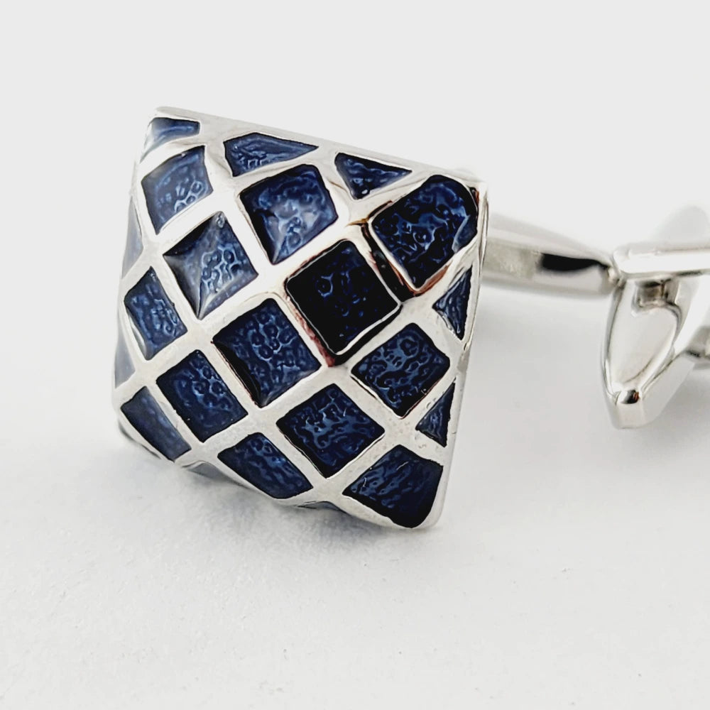 CUFFLINK - CL055