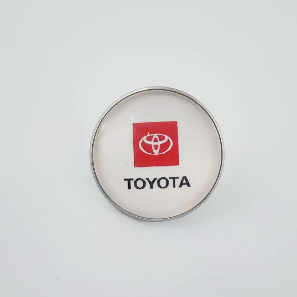 BROOCH - TOYOTA