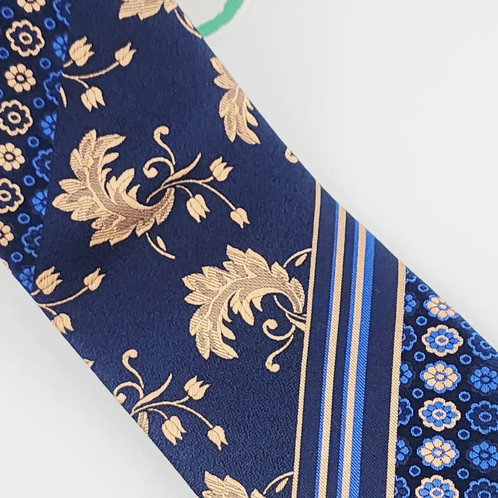 STRIPE & VINE