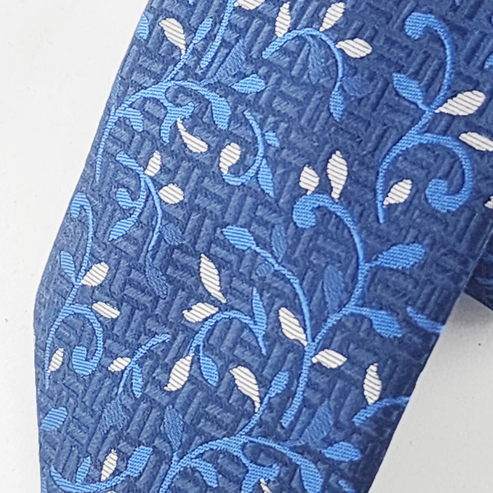 BLUE IVY PATTERN