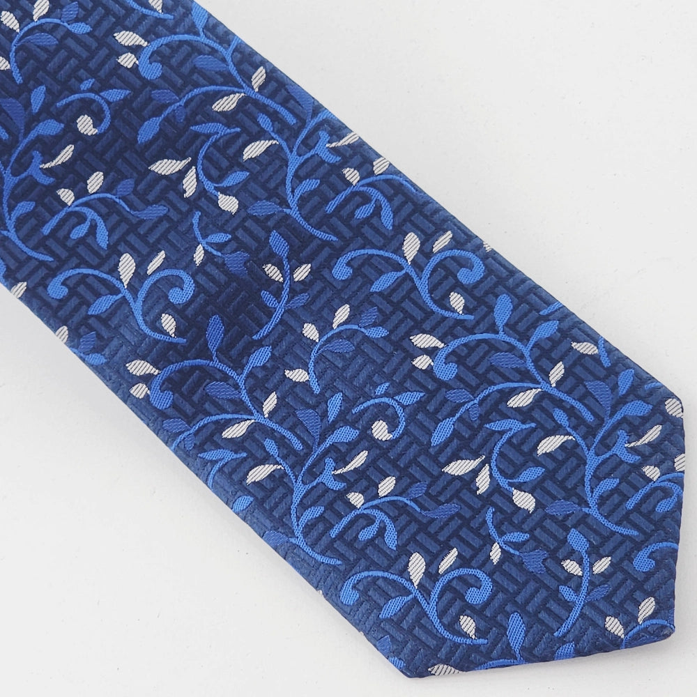 BLUE IVY PATTERN