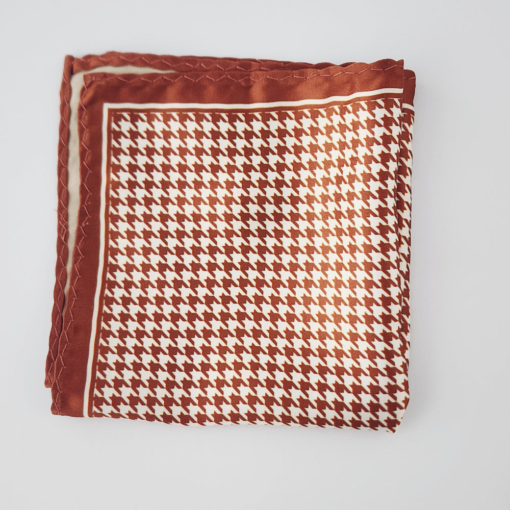 CHESTNUT HOUNDSTOOTH POCKETSQUARE