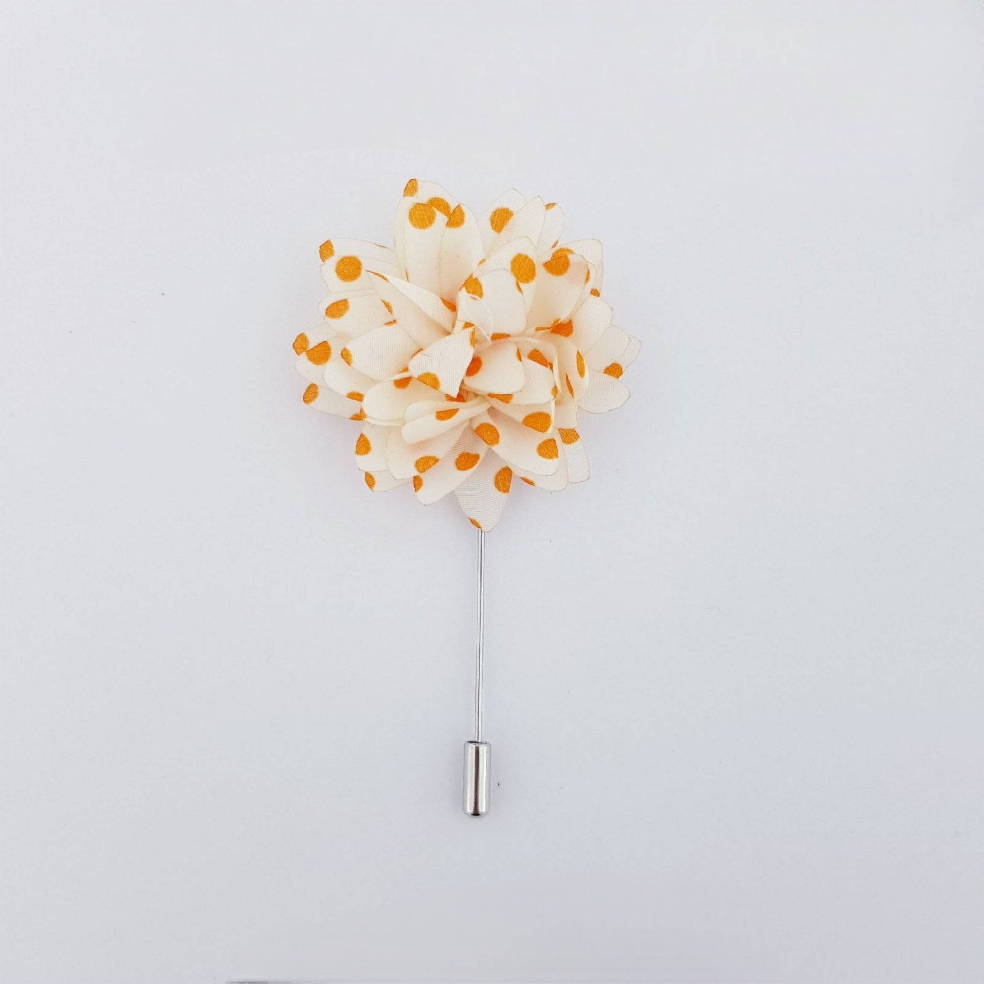 FLORAL LAPEL PIN - YELLOW ON WHITE