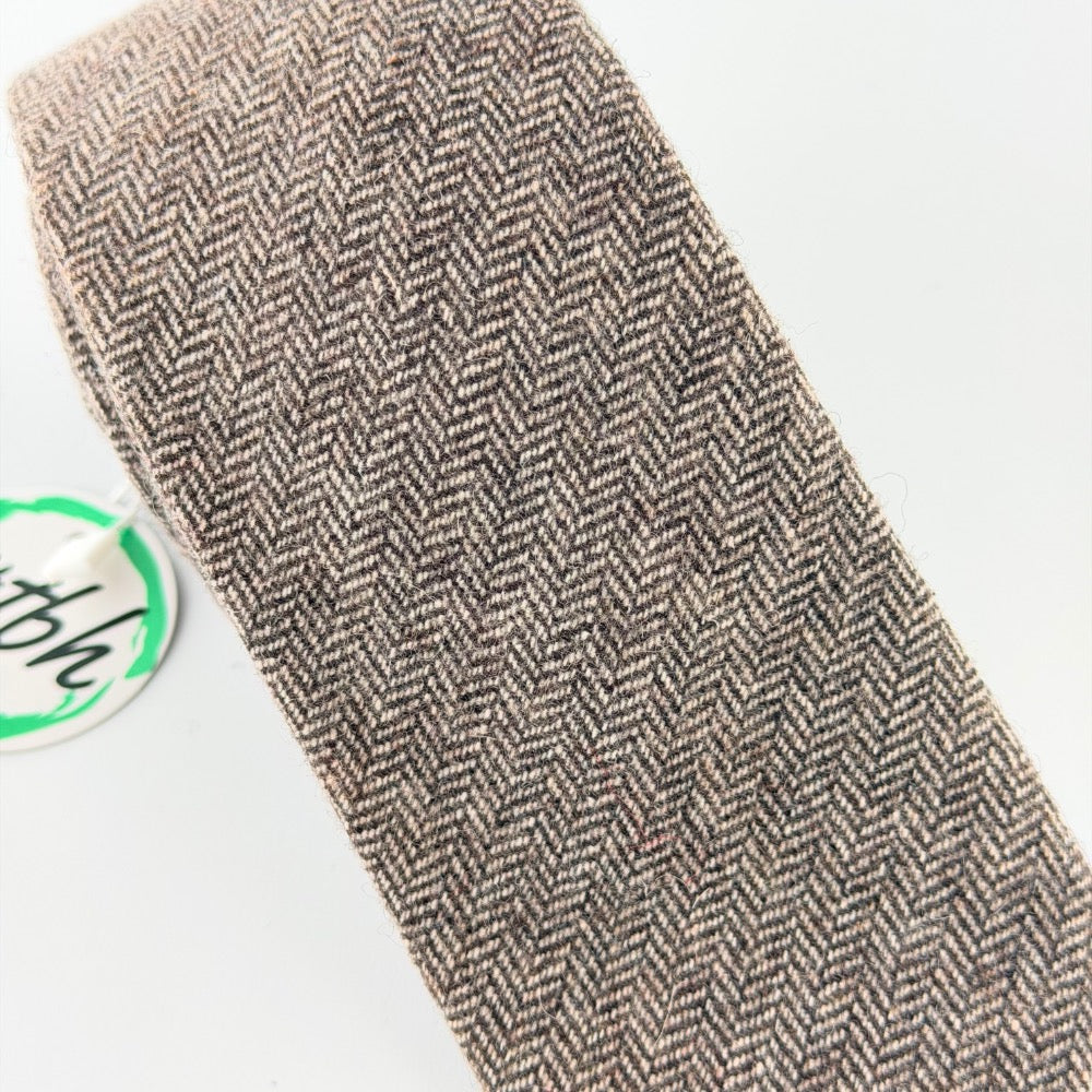 MOCHA HERRINGBONE WOOL TIE