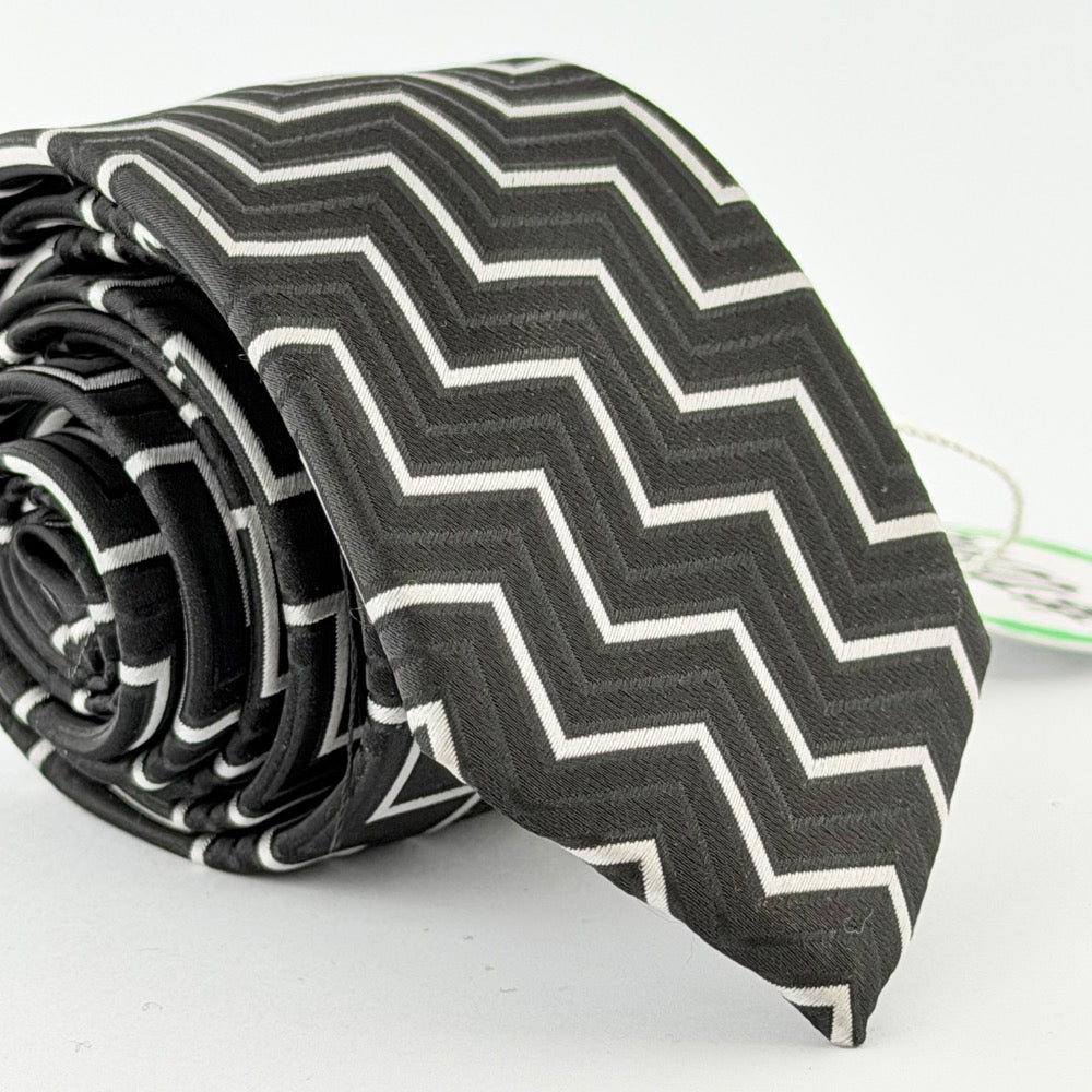 MONOCHROME MOTION TIE