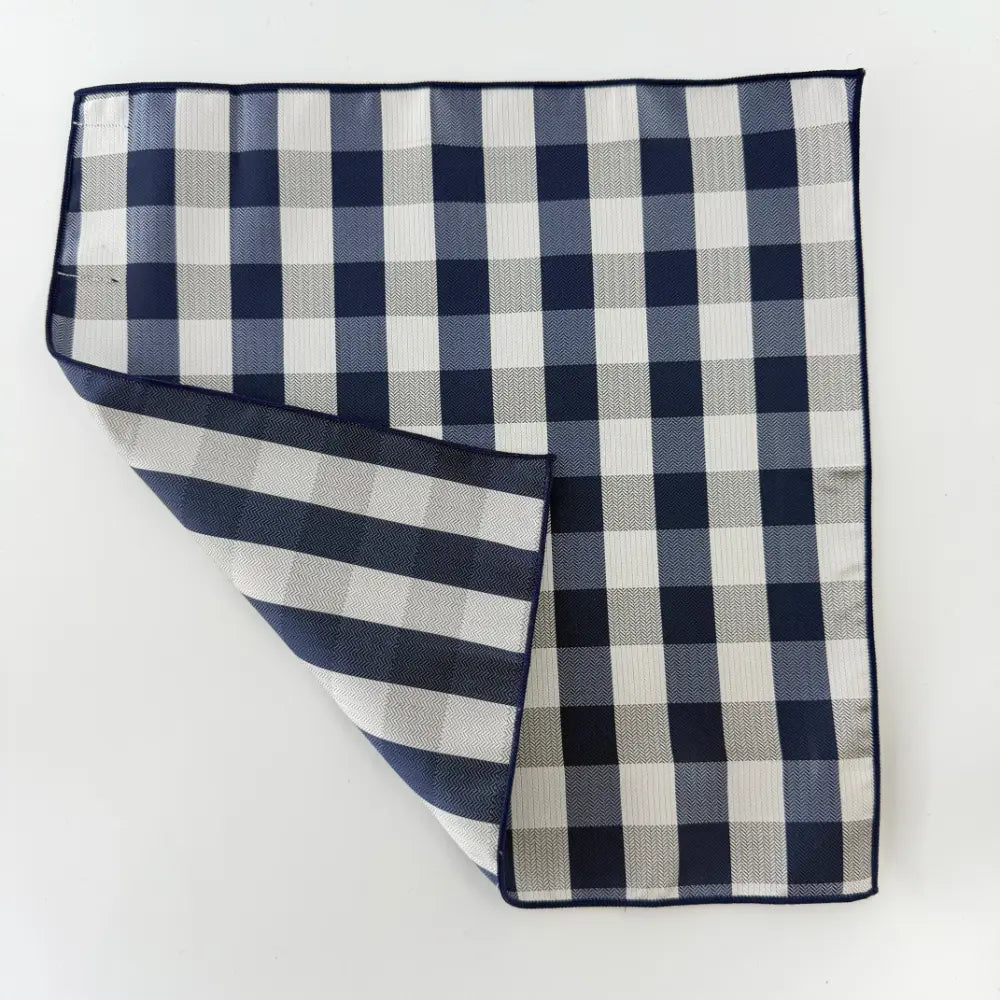 GENTLEMAN'S STANDARD BLUE POCKETSQUARE
