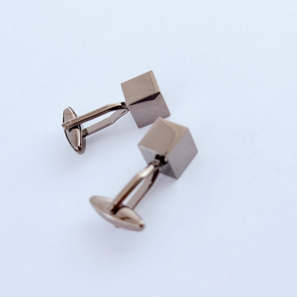 CHARCOAL SOVEREIGN CUFFLINKS