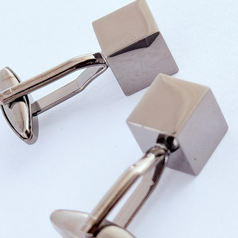 CHARCOAL SOVEREIGN CUFFLINKS