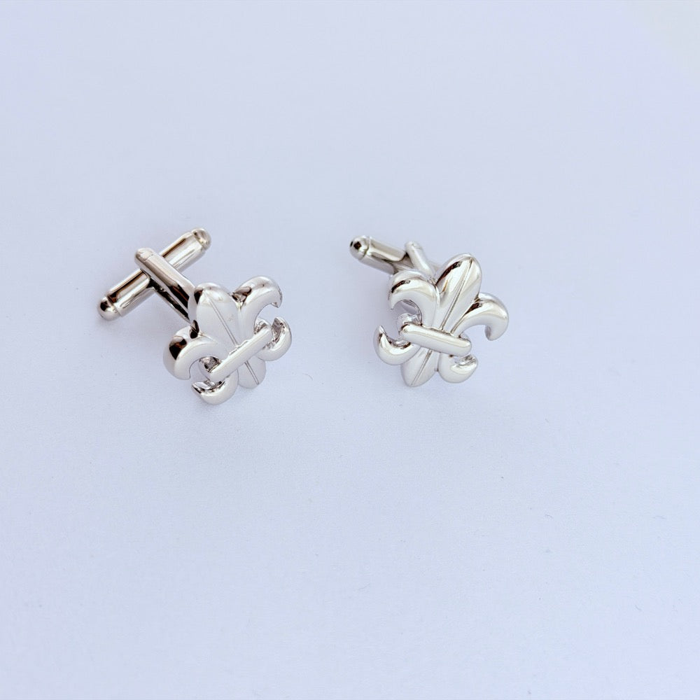 FLEUR-DE-LIS SILVER CUFFLINKS