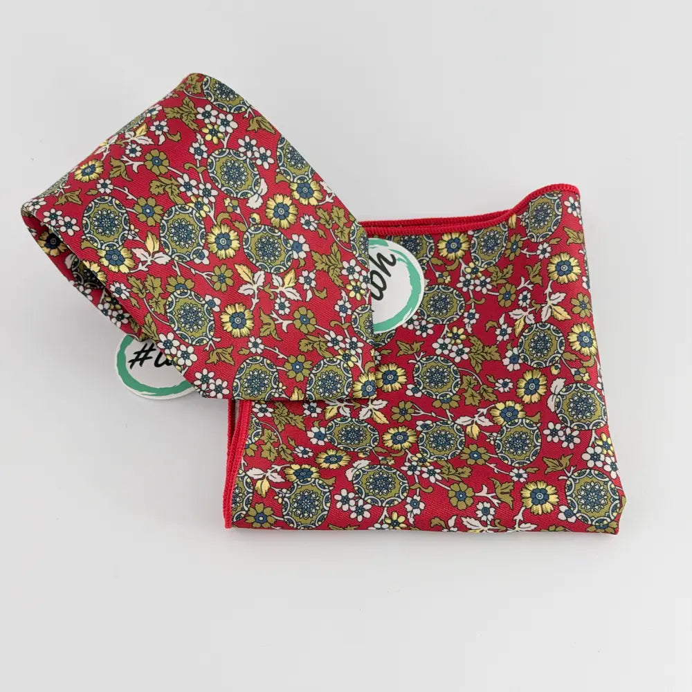 HERITAGE FLORAL MEDALLION SET