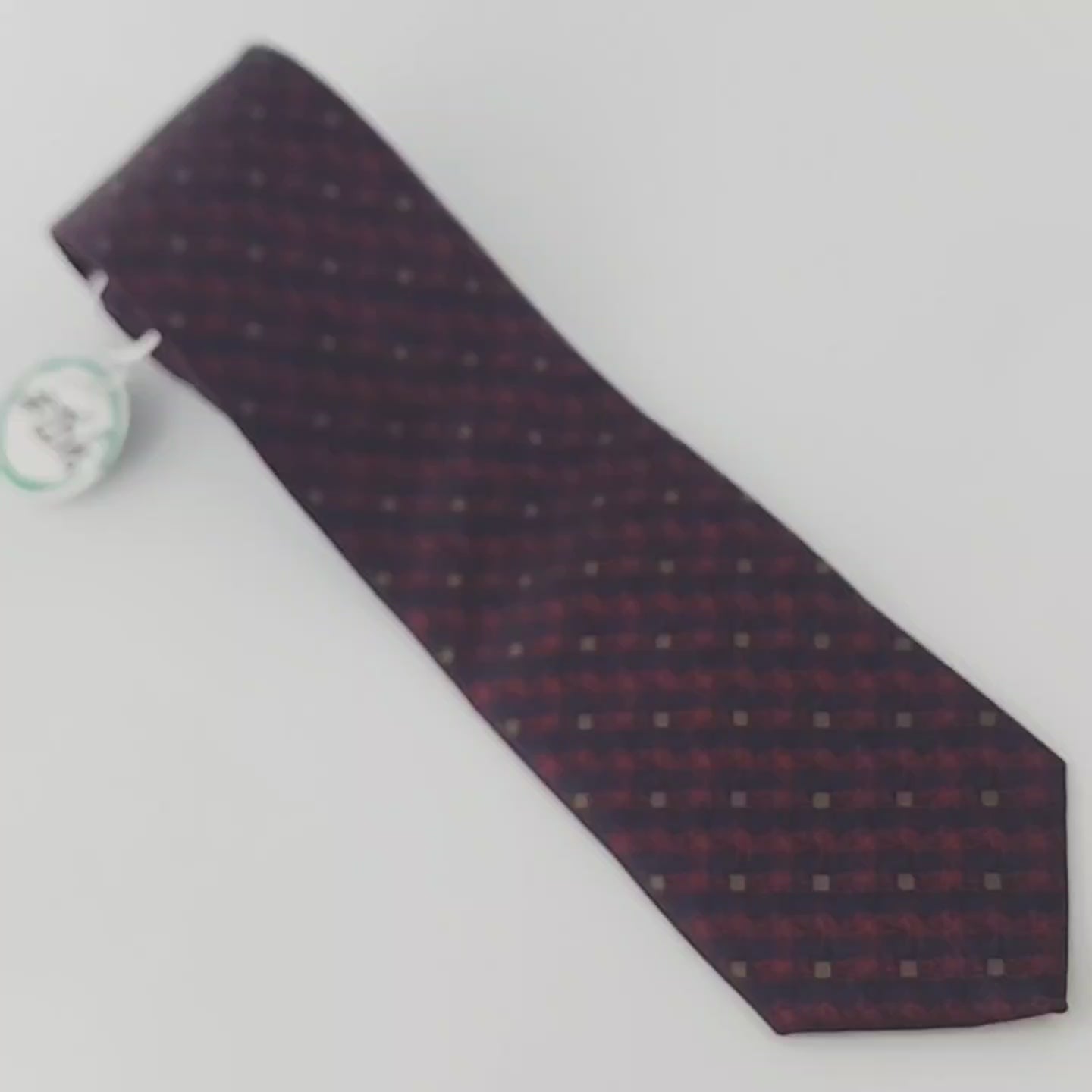 BURGUNDY GRID ROYALE