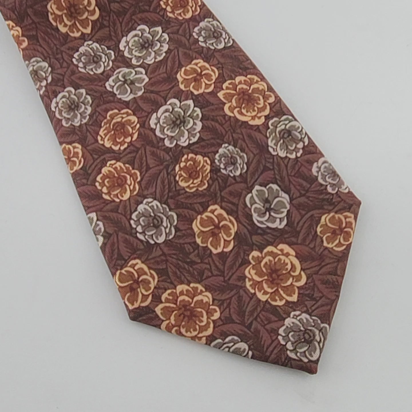 TIE MAVEN
